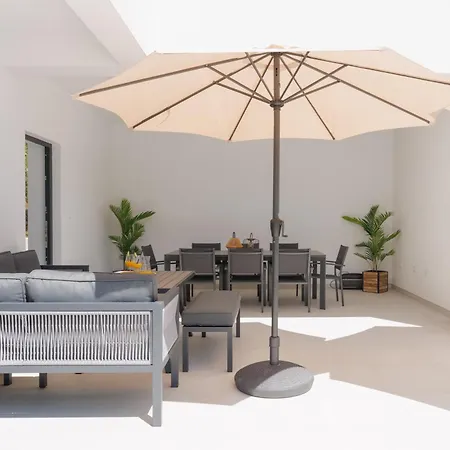 Вилла Basini 5km From The Centre Of Split,heated Pool Солин