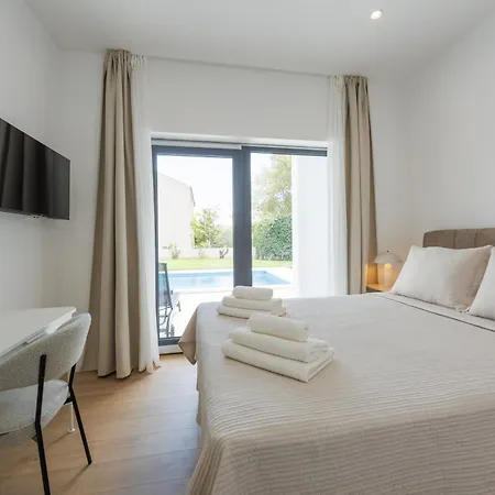 Basini 5km From The Centre Of Split,heated Pool * Солин