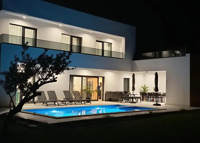 Villa Basini 5km From The Centre Of Split,heated Pool Solin