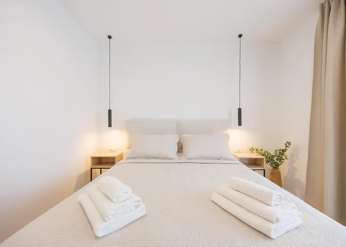 Basini 5km From The Centre Of Split,heated Pool