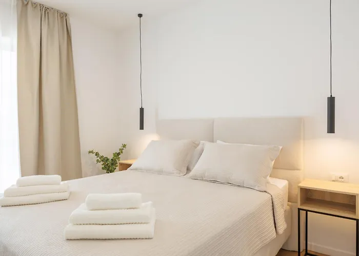 Villa Basini 5km From The Centre Of Split,heated Pool Solin