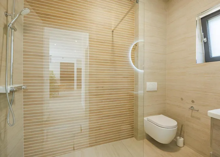 Basini 5km From The Centre Of Split,heated Pool Villa