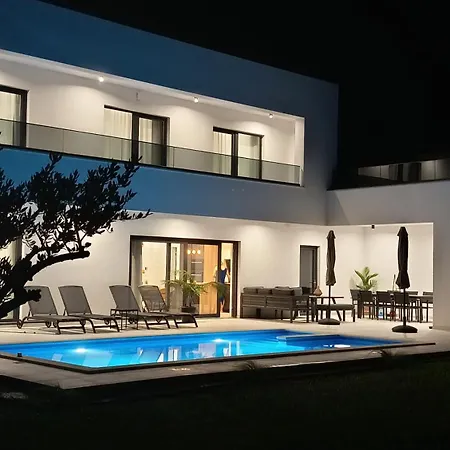 Villa Basini 5km From The Centre Of Split,heated Pool Solin