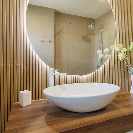 Villa Basini 5km From The Centre Of Split,heated Pool *