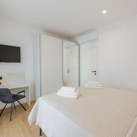 Basini 5km From The Centre Of Split,heated Pool Villa *