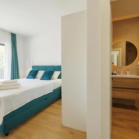 Villa Basini 5km From The Centre Of Split,heated Pool *