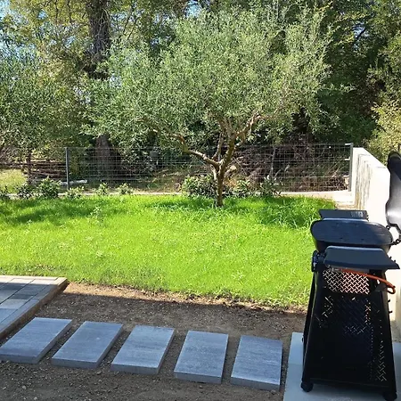 Basini 5km From The Centre Of Split,heated Pool * Solin