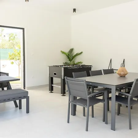 Basini 5km From The Centre Of Split,heated Pool * Solin
